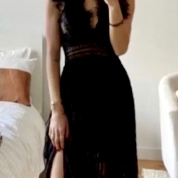 🤩ZARA SEXY LONG LACE DRESS BLACK - Size XS
Vestido Sexy de Encaje Negro - Picture 3 of 5